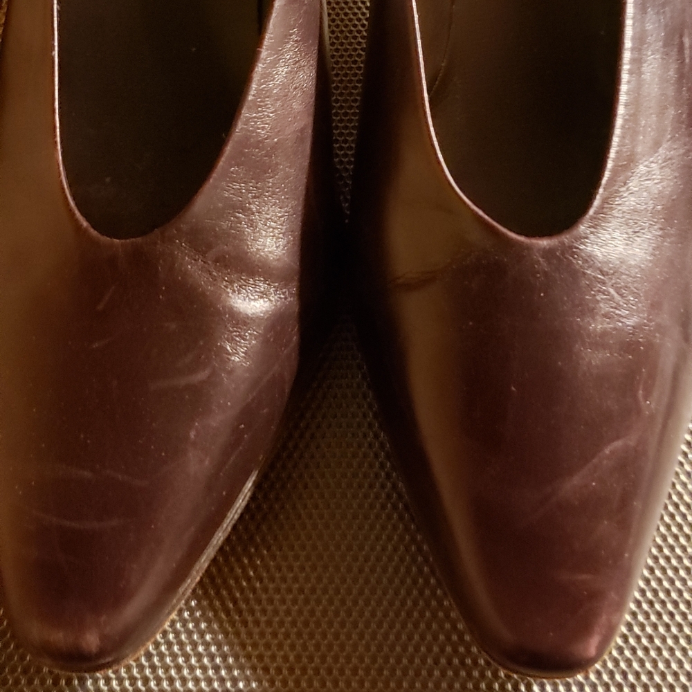 Nichols leather med heel shoes size 9
